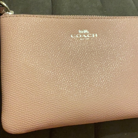 Light Blush Coach Leather Wallet - Picture 2 of 5